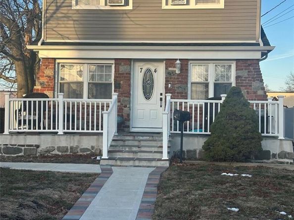 74 Davis Street, East Rockaway NY 11518