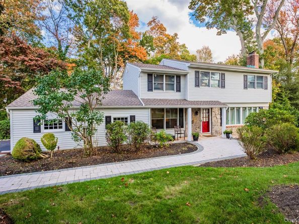 7 Carriage Lane, Setauket NY 11733