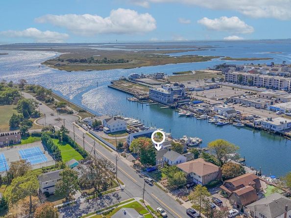 870 Guy Lombardo Avenue, Freeport NY 11520