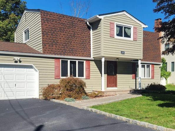 439 Southport Street, Ronkonkoma NY 11779
