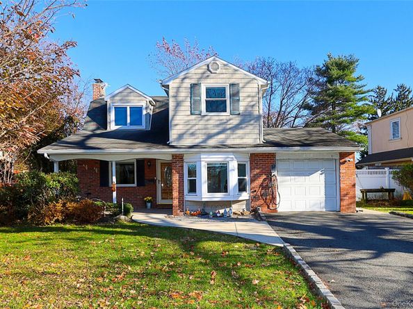 174 Parkside Drive, Roslyn Heights NY 11577