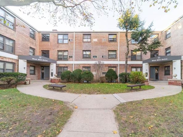 8 W Mill Drive 1B, Great Neck NY 11021