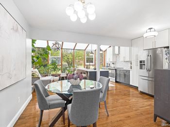 87 Lakeview Avenue