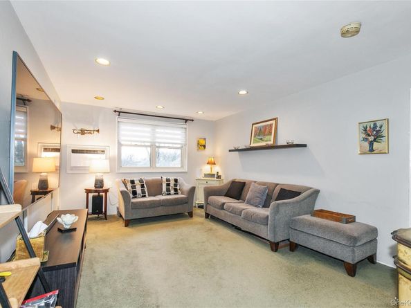 60-39 251st Street 2nd Fl, Little Neck NY 11362