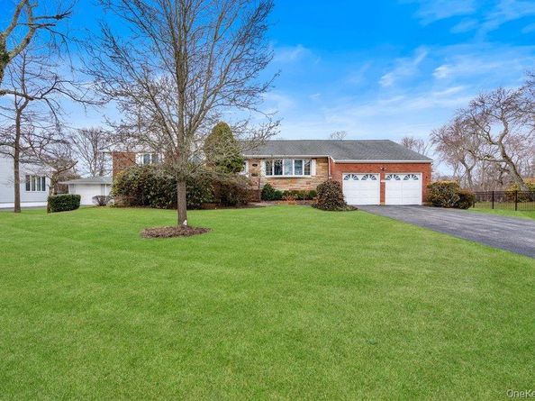 848 Hampshire Road, Bay Shore NY 11706