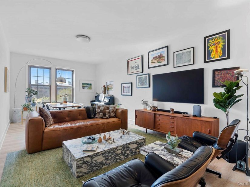 1100 Grand Concourse 4B, Bronx NY 10456
