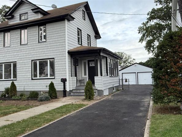 87 Parsons Drive, Hempstead NY 11550