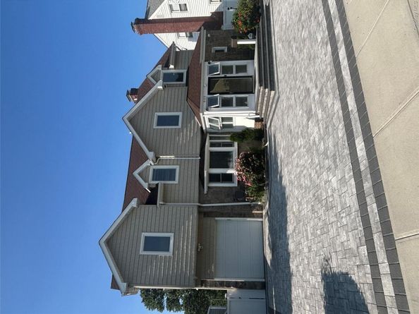 869 De Mott Avenue, Baldwin NY 11510