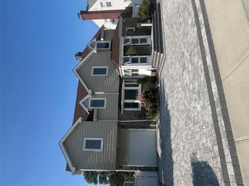 869 De Mott Avenue