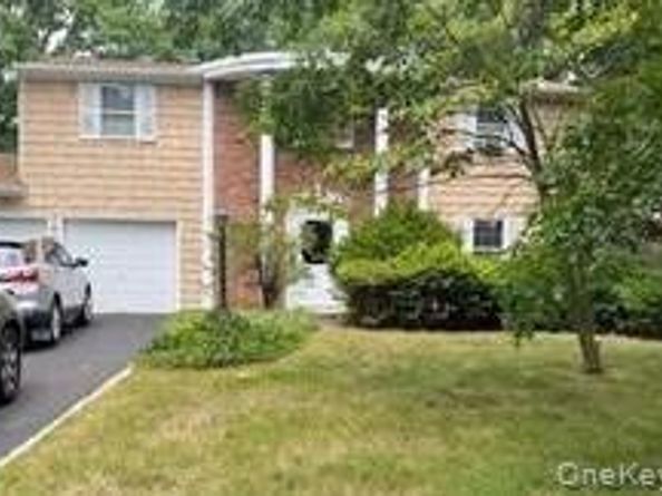 37 Cedar Avenue, Coram NY 11727