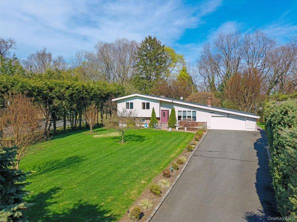 11 Laurie Place, Glen Cove NY 11542
