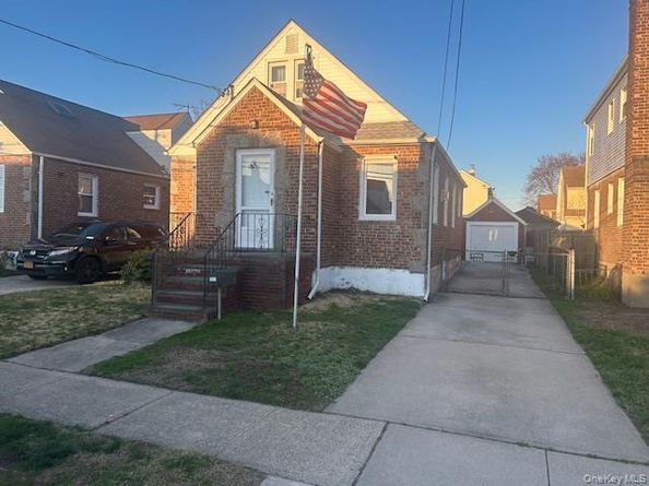 101 Fairfield Street, Valley Stream NY 11581