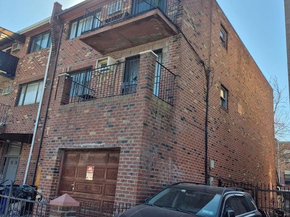 50-50 69th Street, Flushing NY 11377