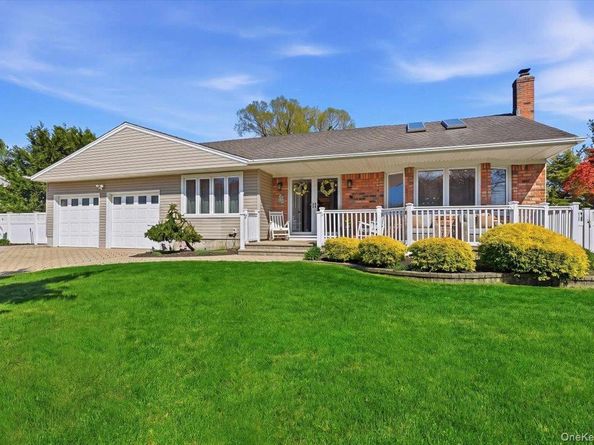 44 Steven Place, Smithtown NY 11787