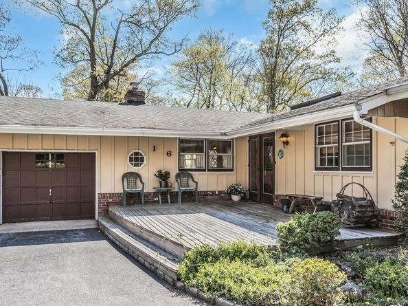 16 Buckingham Drive, Dix Hills NY 11746