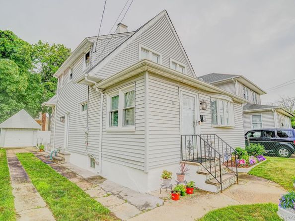 8 Frazier Street, Hempstead NY 11550