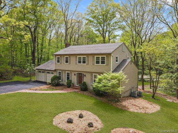 10 Silvermine Drive, South Salem NY 10590
