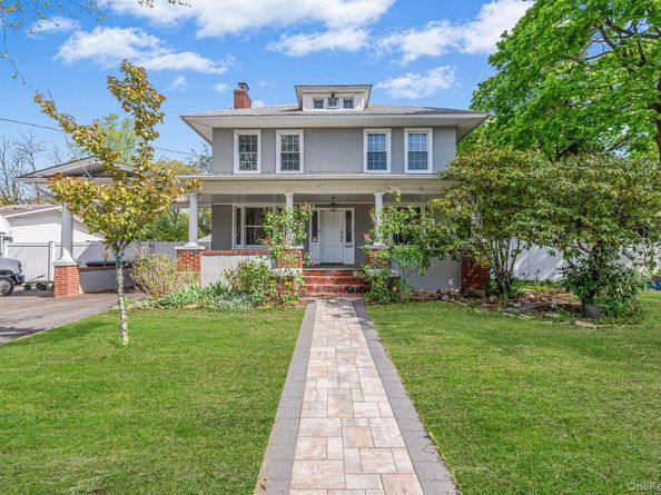 537 Livingston Street, Westbury NY 11590