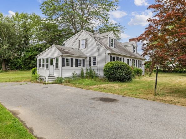 8 North St, Bridgewater MA 02324