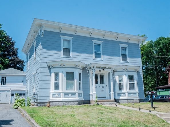 21 Burnap St, Fitchburg MA 01420