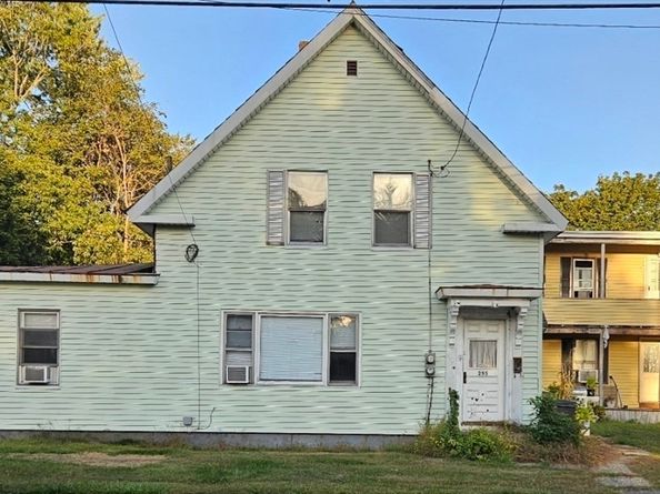 253-255 Park St, Gardner MA 01440