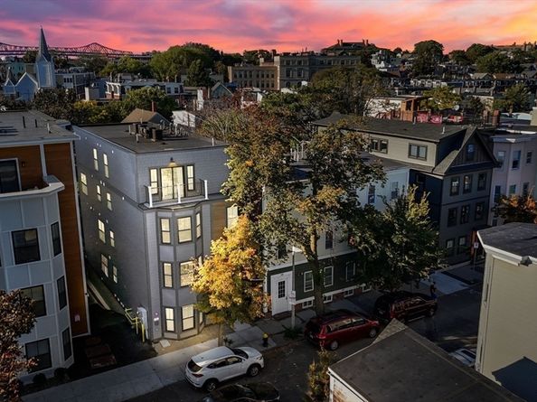 216 Havre St 4, Boston MA 02128