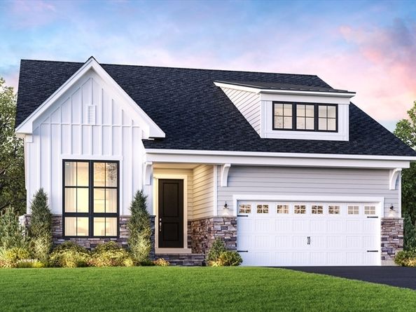 80 Kestrel Heights 40, Plymouth MA 02360