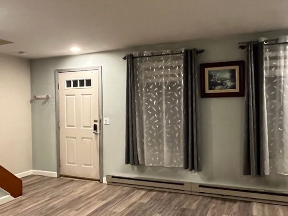 5 Hinman St 4, Sturbridge MA 01518