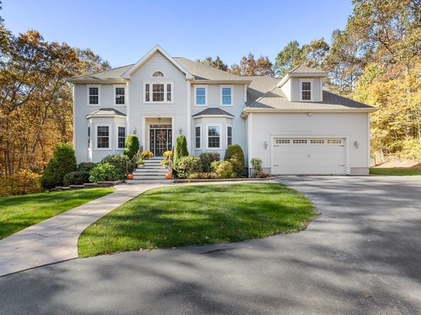 16 Hilltop Dr, Douglas MA 01516