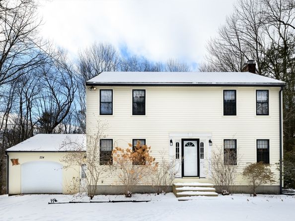 224 Podunk Road, Sturbridge MA 01566