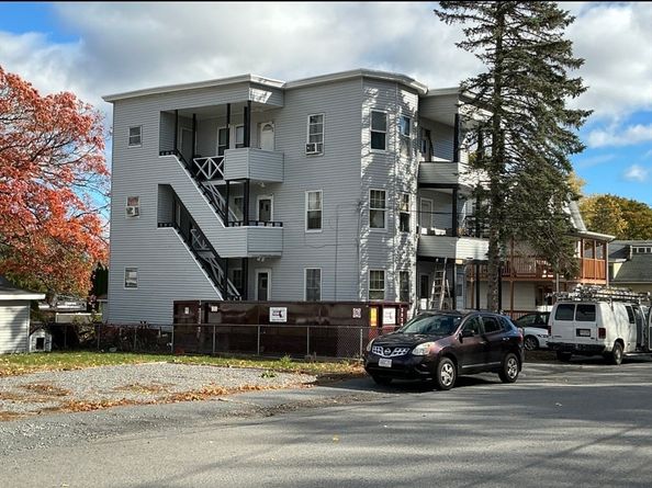 6 Longwood Ave, Leominster MA 01453