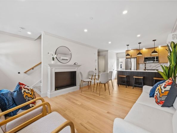 9 Swan St 2, Beverly MA 01915