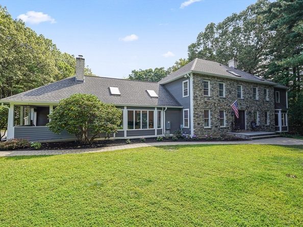 33 Woodstone Rd, Northborough MA 01532