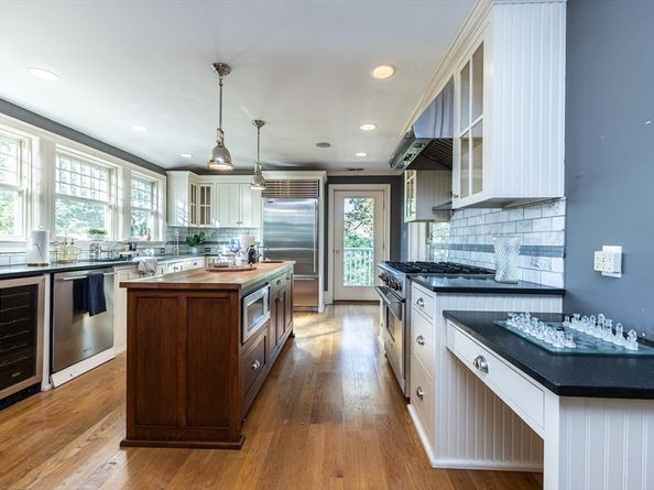 159 Washington St 4, Newton MA 02458