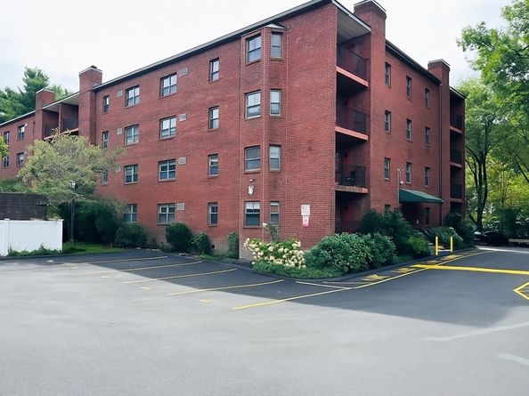 16 Winter 26C, Waltham MA 02451