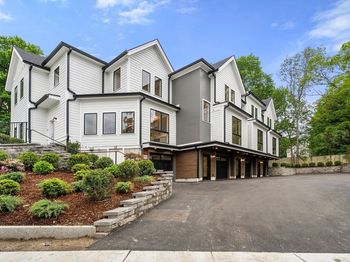 2202 Commonwealth Ave