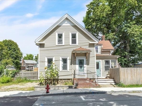 481 Centre, Middleboro MA 02346