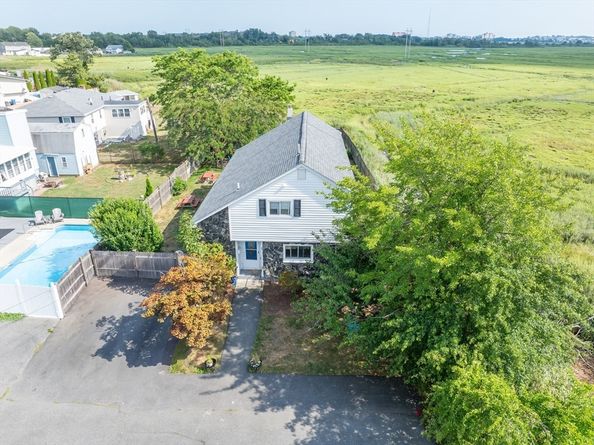 28 Naples Ave, Saugus MA 01906