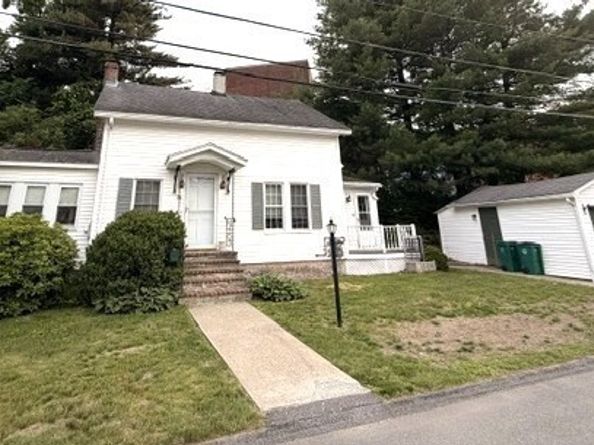 34 Lenox St, Fitchburg MA 01420