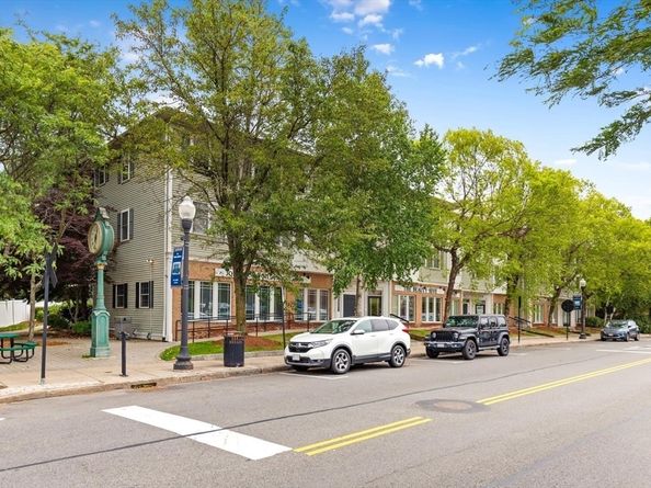 717 Washington St E, Canton MA 02021