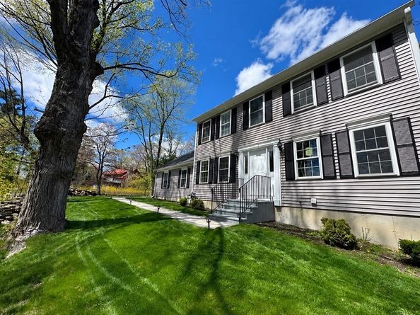 4 Wilder Rd, Leominster MA 01453