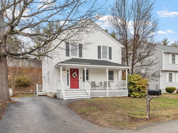 29 Lamplighter Ln, Chelmsford MA 01863