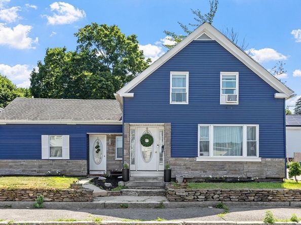 9 Cross St, Fitchburg MA 01420