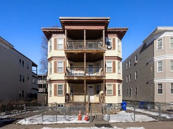 35 Wilcock  St