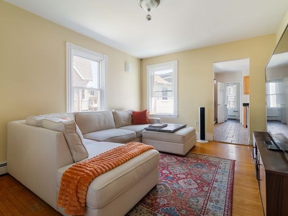 5 Essex St, Somerville MA 02145