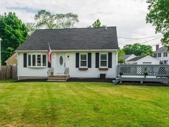 359 Plain St, Brockton MA 02302