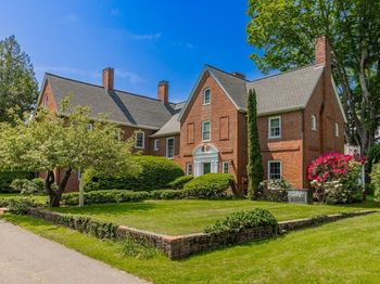 82 River Rd