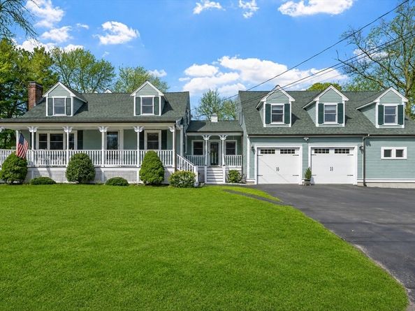 97 Hartwell Rd, Bedford MA 01730