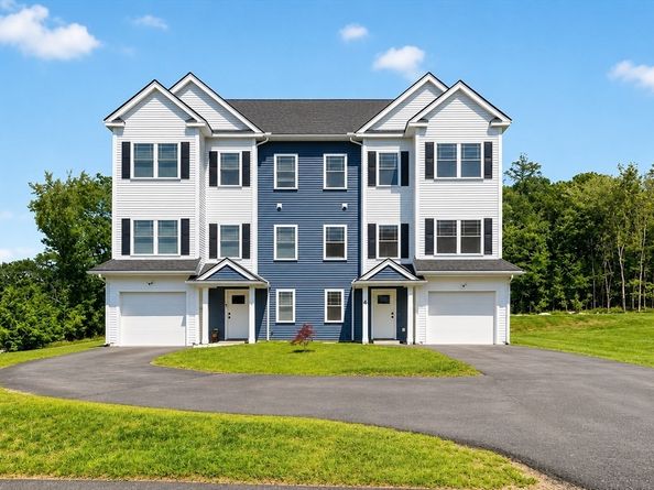 4 Jackson Rd 4, Chelmsford MA 01863