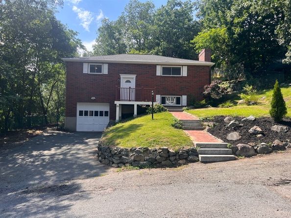 15 Oak Road, Waltham MA 02451